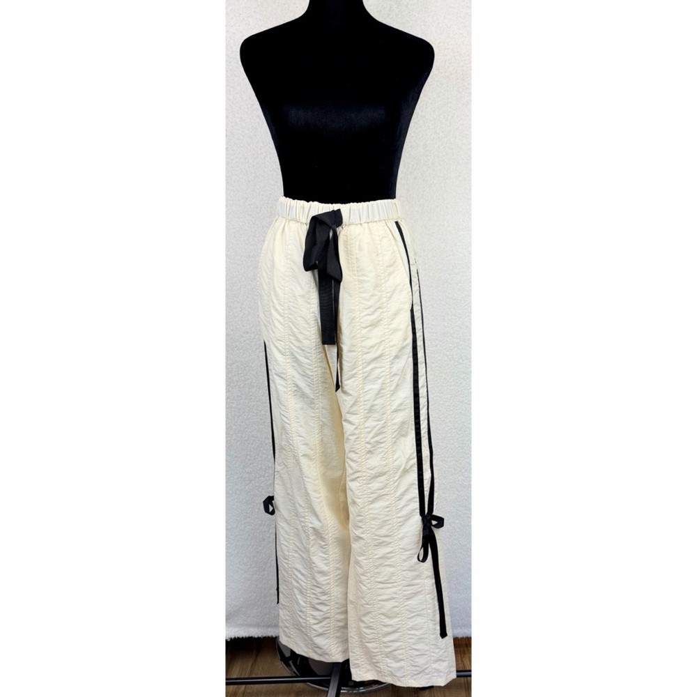 LAGUA GEM • Cream/Black Wide-Leg Ribbon Trim High-Waisted Drawstring Pants, S - Picture 2 of 16